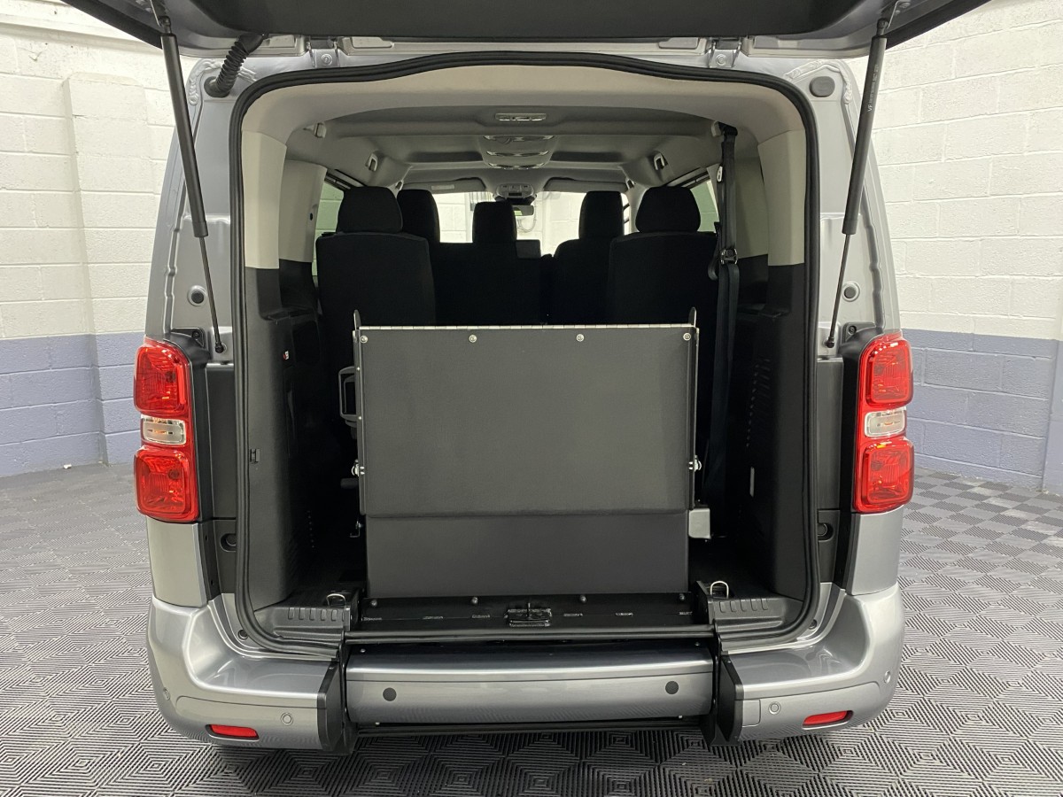 Citroen Spacetouer Wheelchair Accessible Vehicle rear wheelchair ramp in the stored position ND26CGG