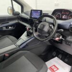 Peugeot Rifter Horizon dashboard view SF69 FWS