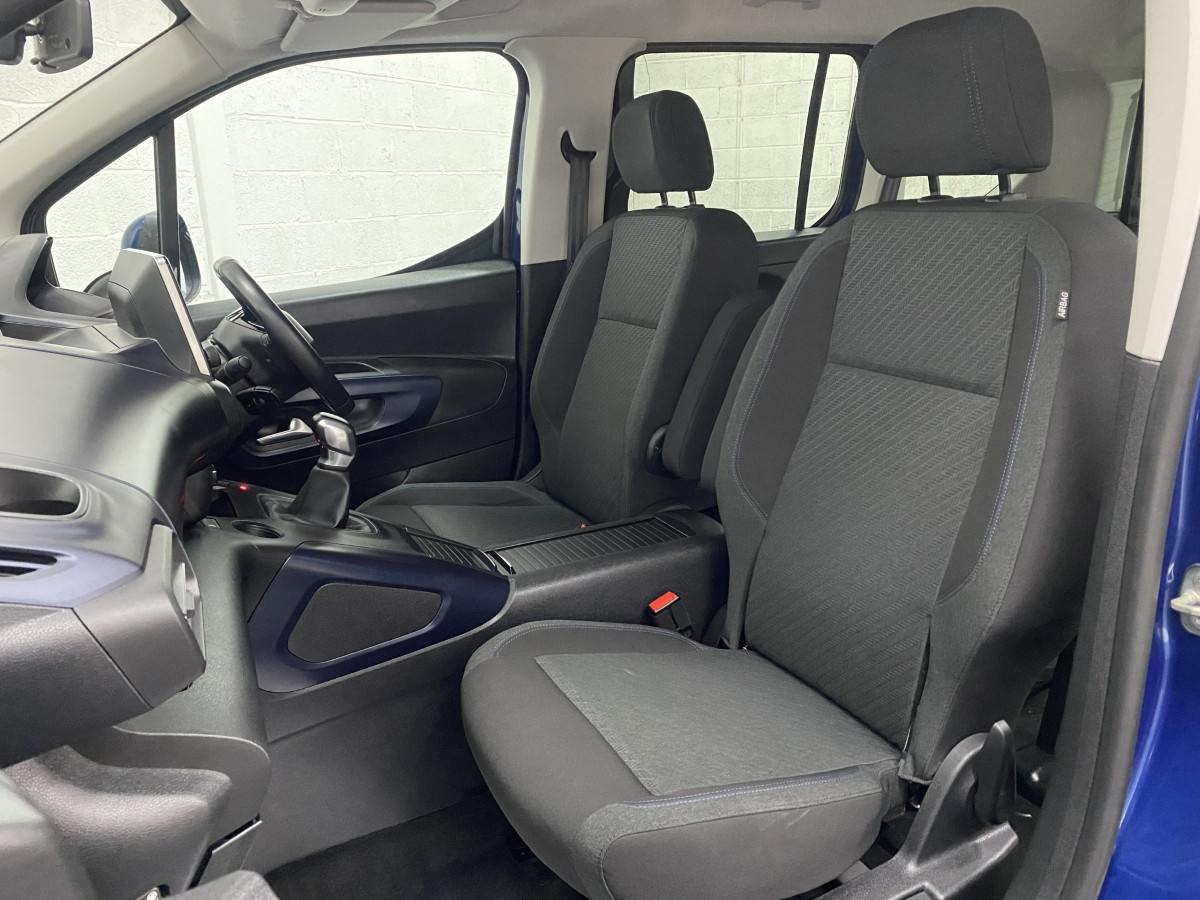 Peugeot Rifter Horizon front Seats SF69 FWS